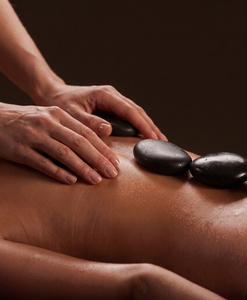 Stone massage & Массаж теплыми вулканическими камнями & 60 min
